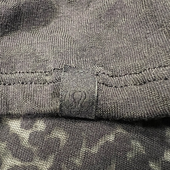 Lululemon Loop Around Tee - Picture 3 of 6